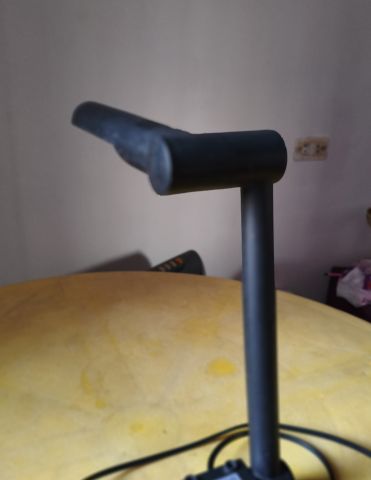 مصباح مكتبي موفر للطاقة (للبيع) في سوريا  3